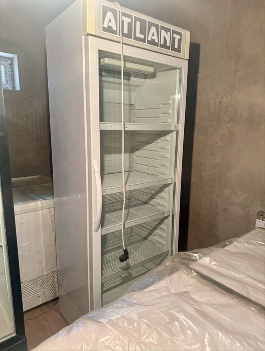 Продам холодильник для магазина