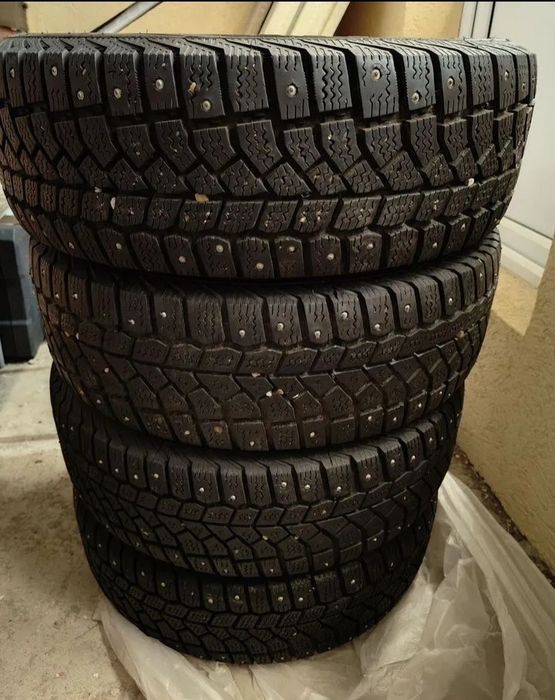 Продам Шины R15  зимнии