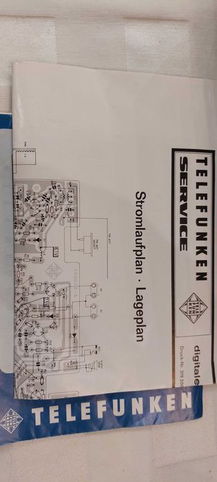 Радио часовник Telefunken