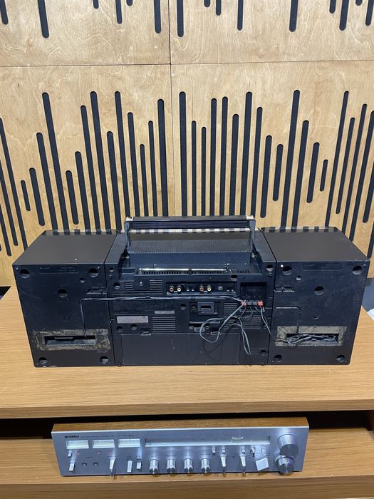 Radio casetofon boombox sharp necesita revizie caseta