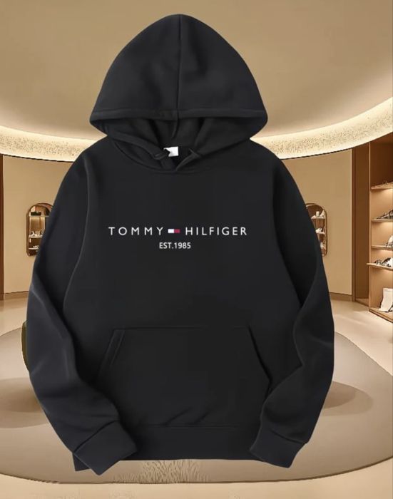 Продам кофту томи!