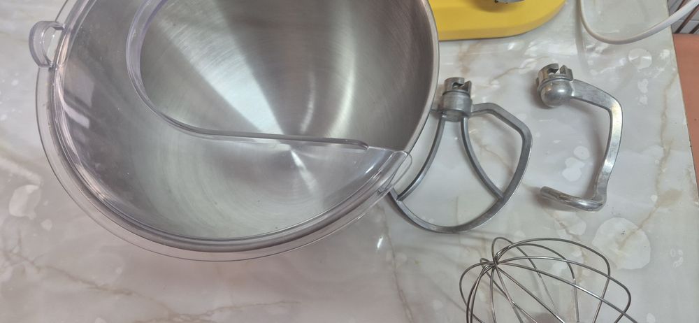 Mixer cu bol Daewoo