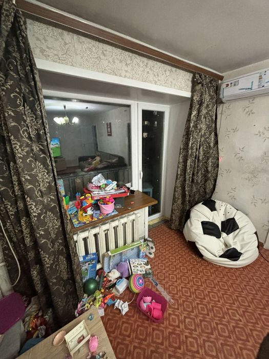 Продам 2 комнатую кайсенова 125