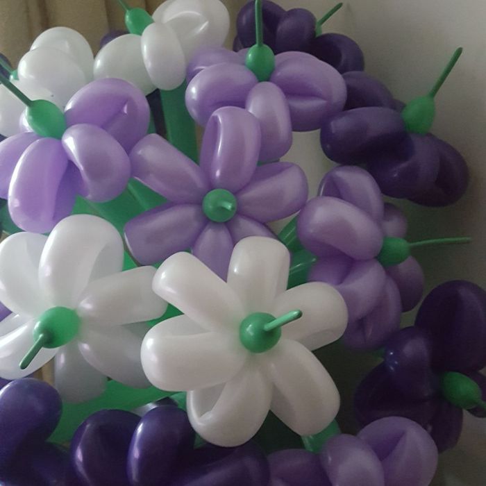 Цветочки, стойки, клоуны