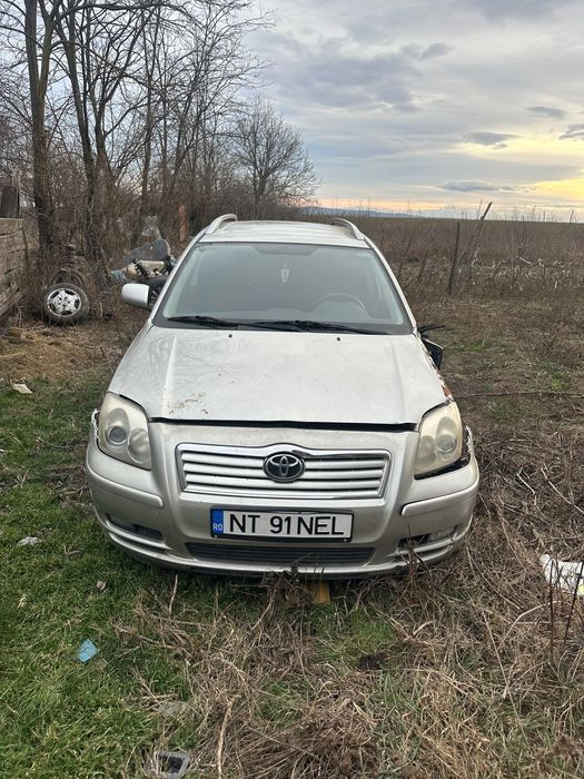 Dezmembrez toyota avensis 2.0 diesel 2006 d4d