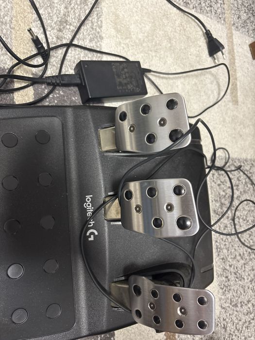 Volan Logitech G29