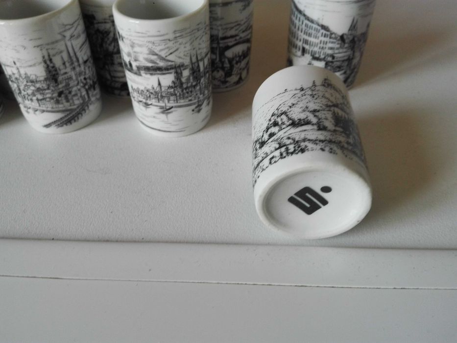 Немски порцеланов сервиз и фонокарти - два лота.