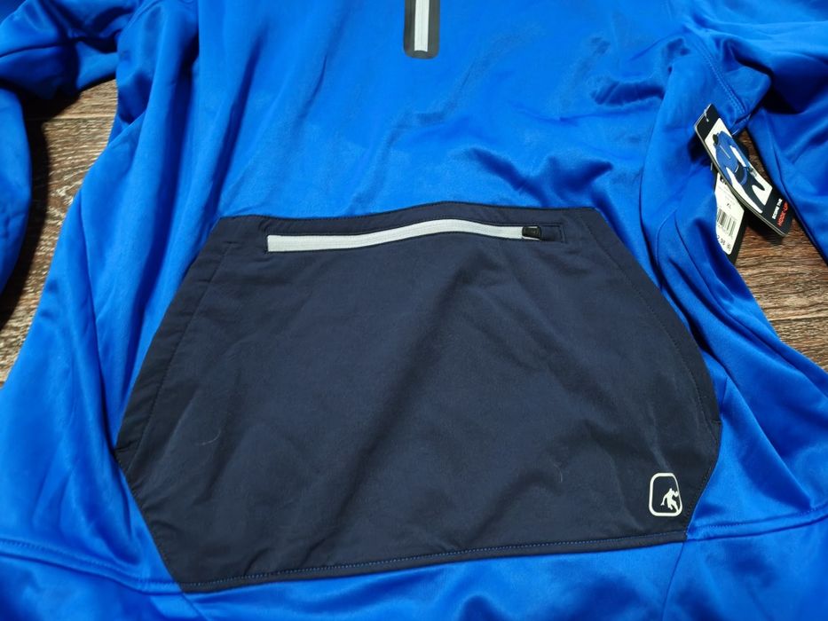 Кофта спортивная