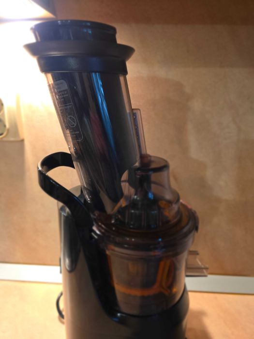 Сокoизстисквачка Fridja f1900 Whole Fruit Juicer