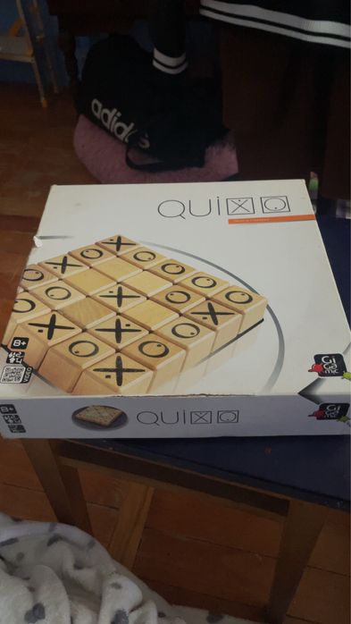 Joc de societate QUIXO