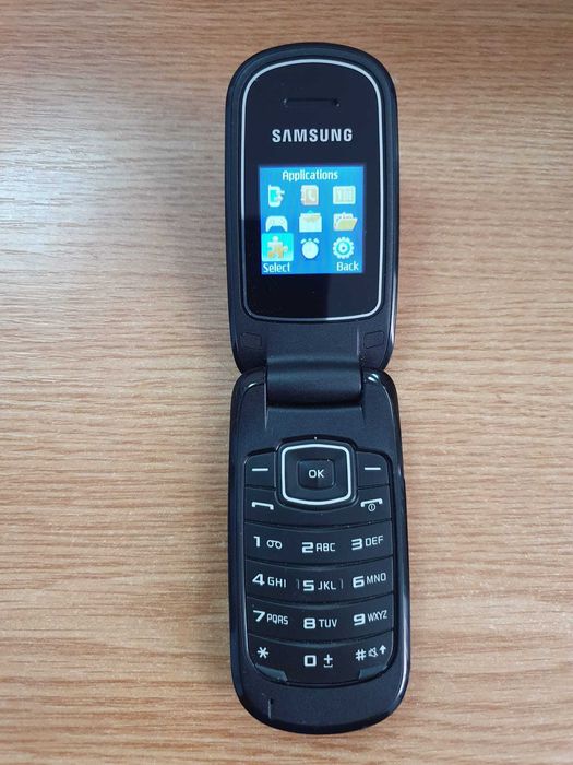 Telefon Samsung GT-E1150 clapeta seniori taste butoane necodat