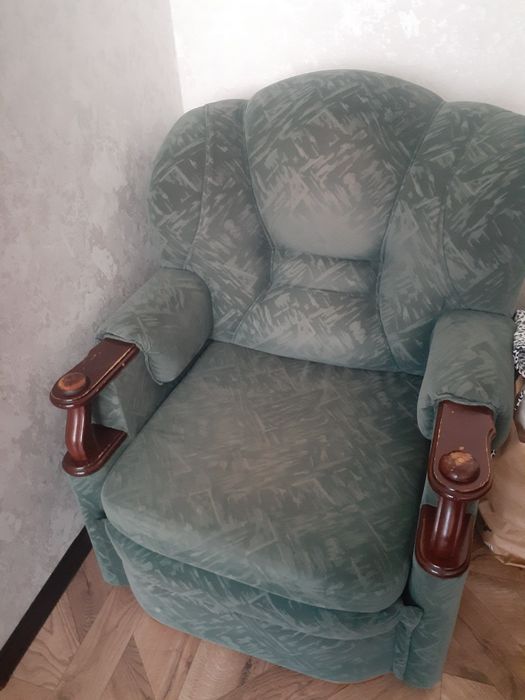 Продам мягкую мебель.
