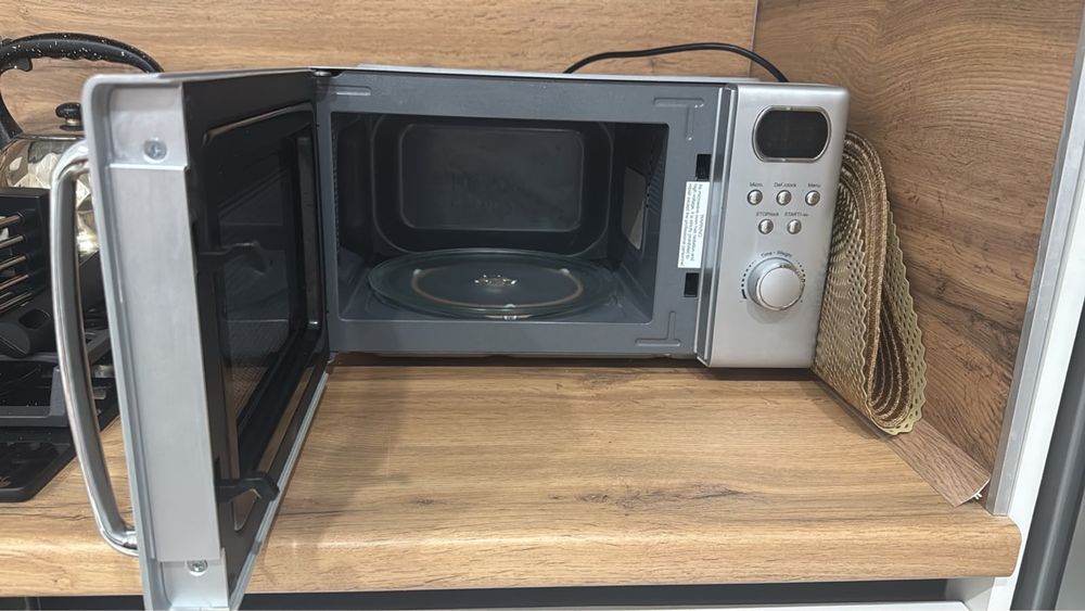 Продам микроволновую печь