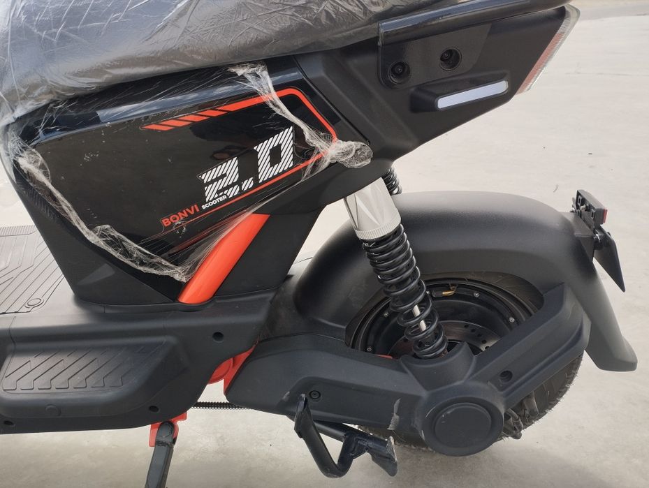 Электроскутер  янги Bonvi redlain яхши фирма сотилади срочнии