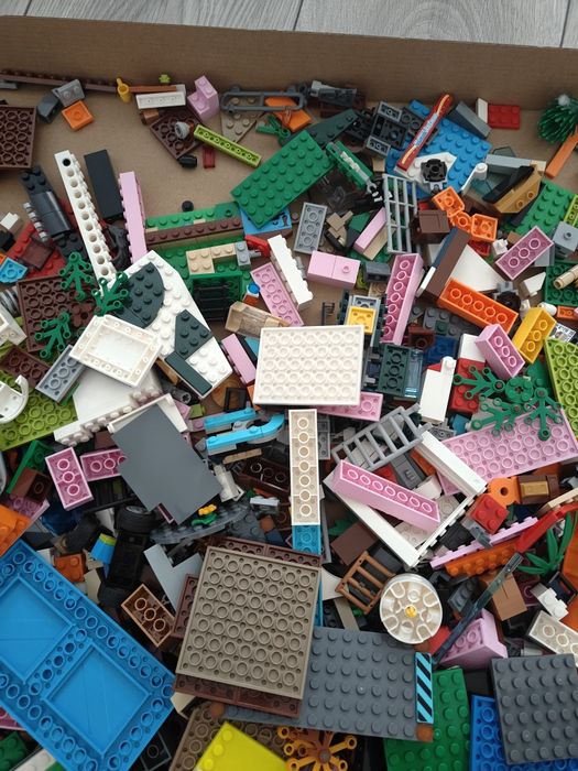 Vand 4 kg de lego