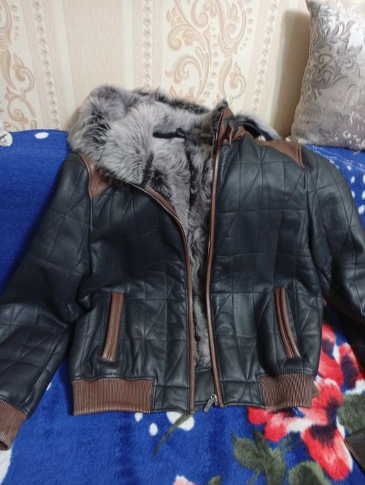 продам куртку кожа.