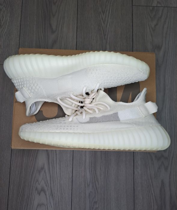 Yeezy Boost 350 V2 Bone, Mărimea 42