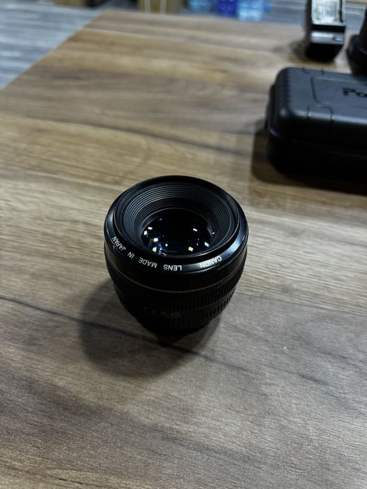 50mm obektiv ultra sonik fokus bari isleydi