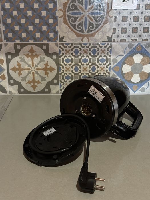 Уреди Tefal - Електрическа кана и Тостер