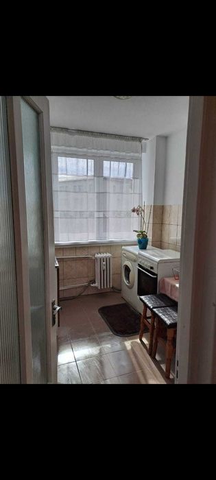 Inchiriez apartament cu 2 camere