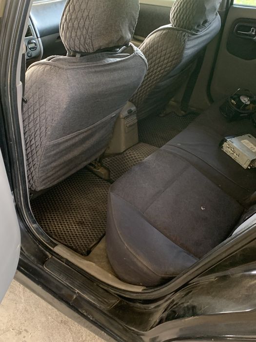 Nissan примера 2000 года