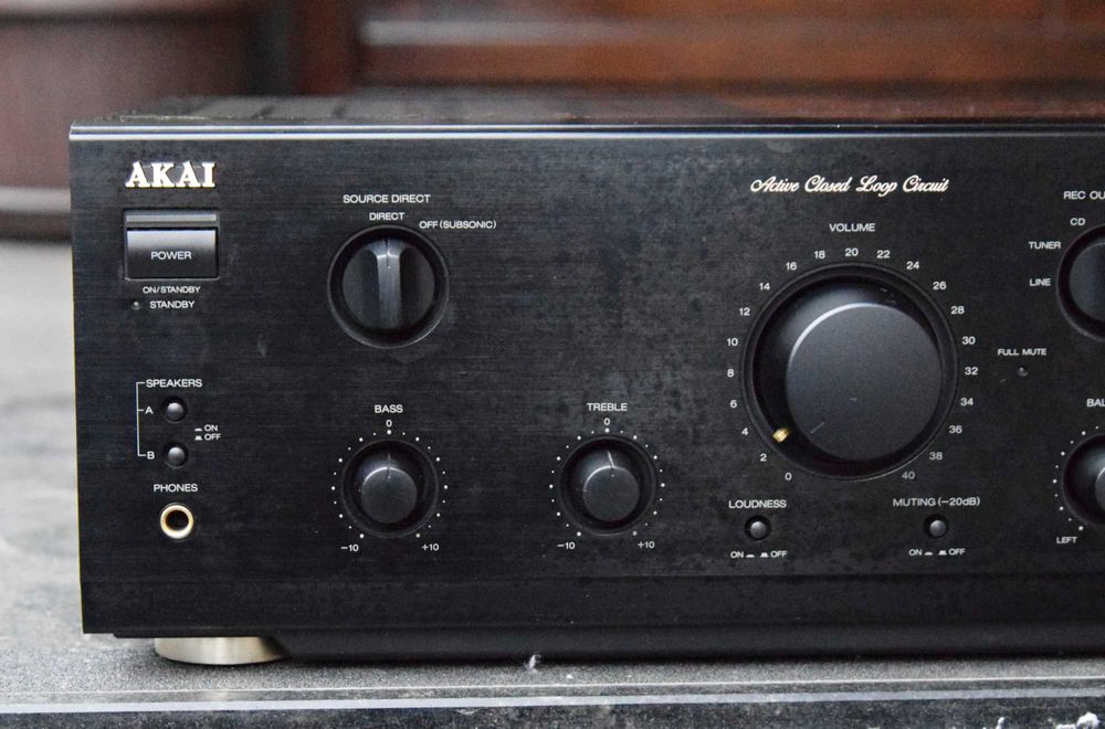 Amplificator Akai AM-39