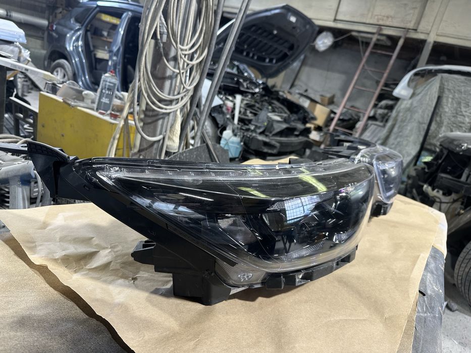 Kia Stonic Stonac Л и Д фар