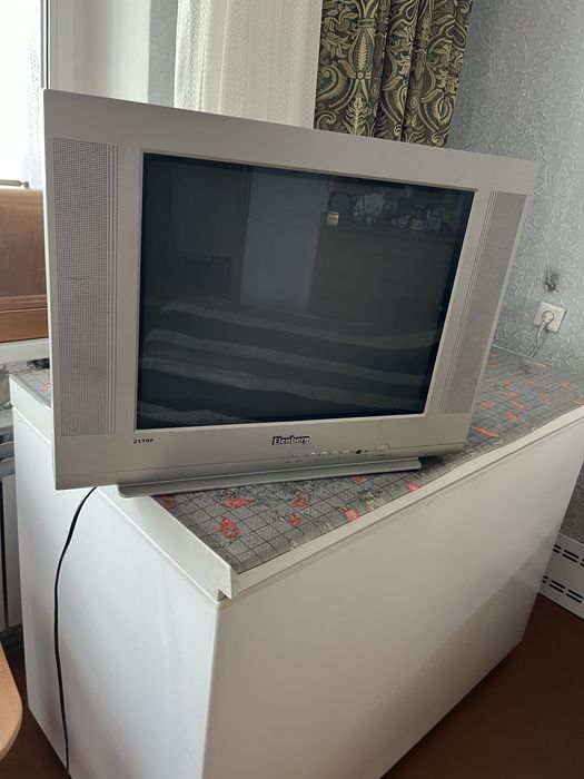 Телевизор Elenberg в хорошем состоянии