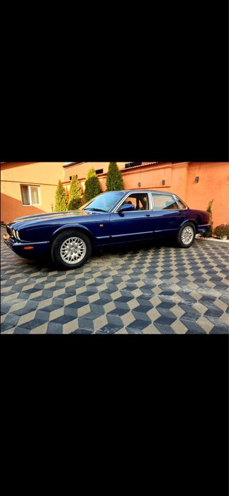 Jaguar XJ8 3.2 benzina
