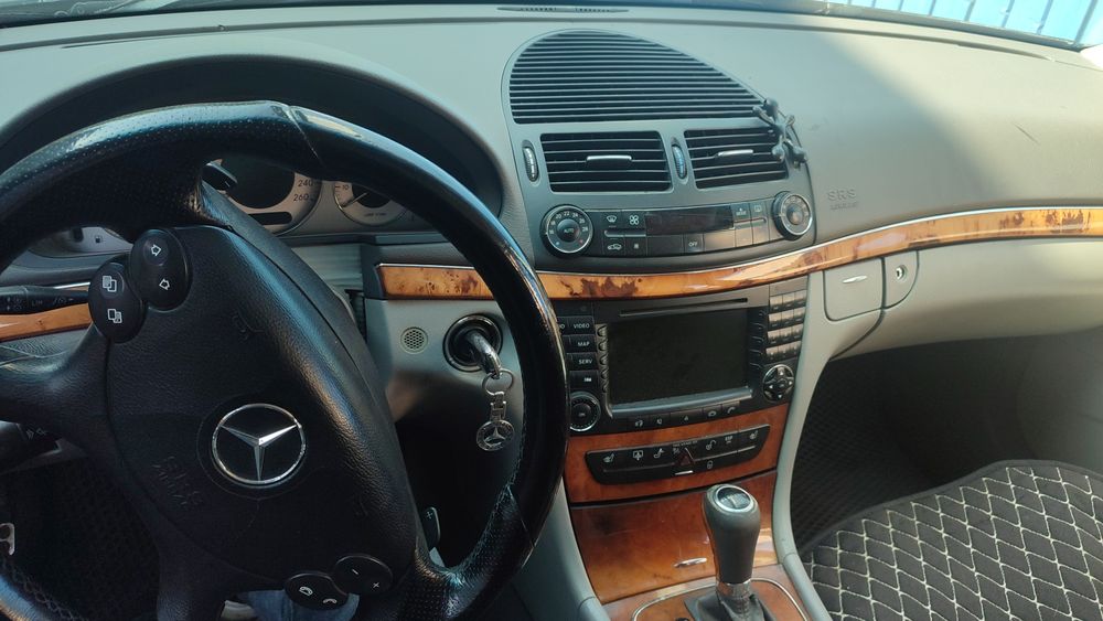 Mercedes Benz E350, w211 рестайлинг