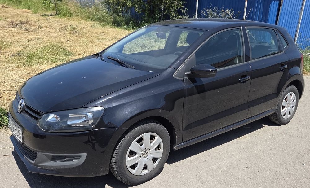 VOLKSWAGEN Polo