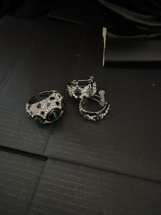 Әйелдер сақина и сырға