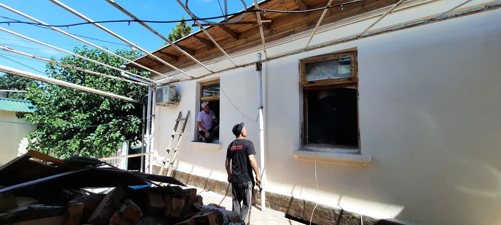 Срочно! Продам деревянные  окна и двери, половые доски из дома