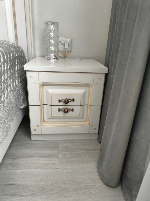 Продается спальный гарнитур