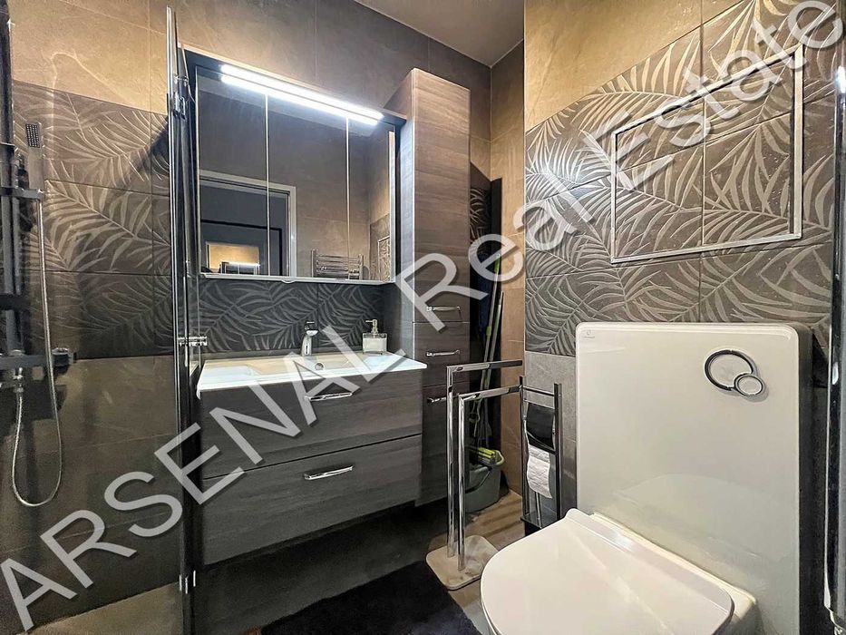 Чисто нов 3-стаен, под наем в Сухата река