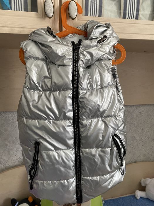 Безрукавка для девочек