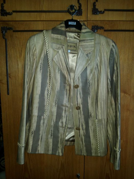 Классический пиджак женский, натуральная кожа,
 46 размер,