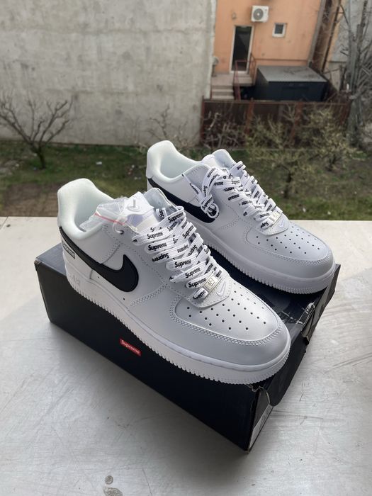 Air Force 1 Supreme White and Black Mărimile 41,42,43