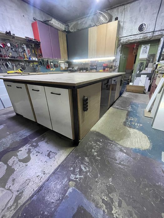 Работна маса за мебелен цех