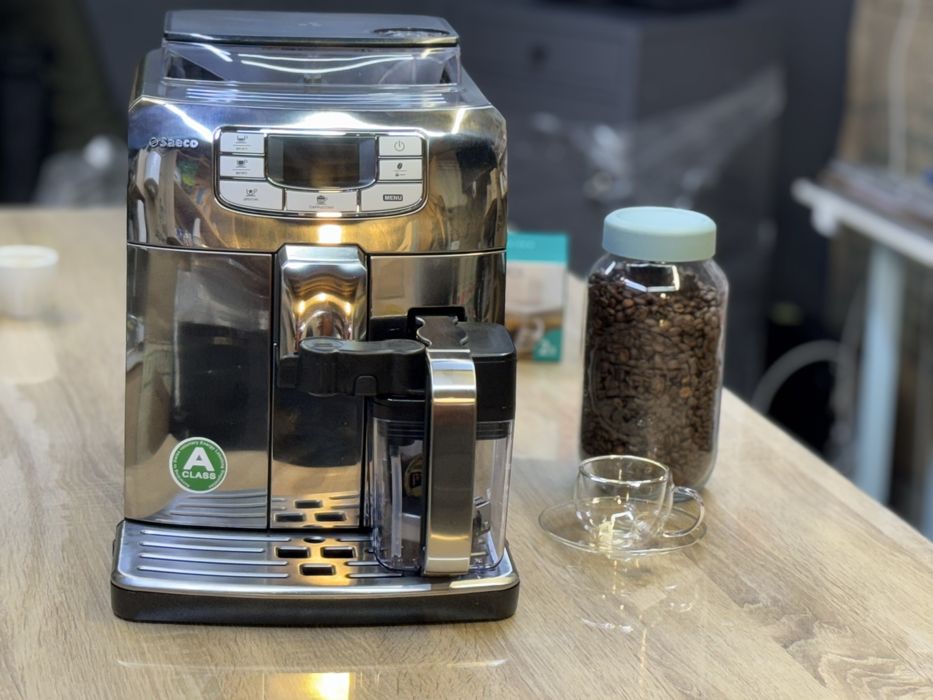 Espresor automat Saeco Intelia capucino inox