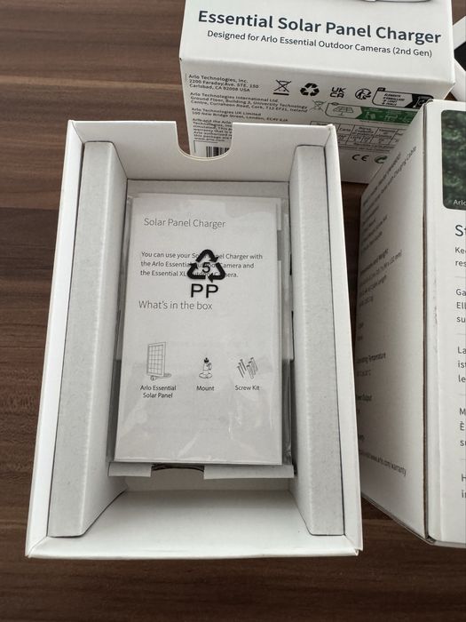 2 Panouri solare pentru camere de supraveghere Arlo Essential (Gen.2)
