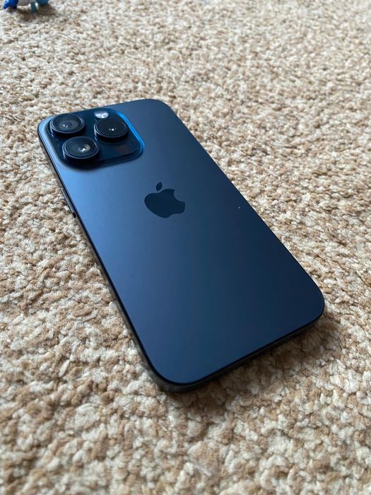 Продам айфон 15про