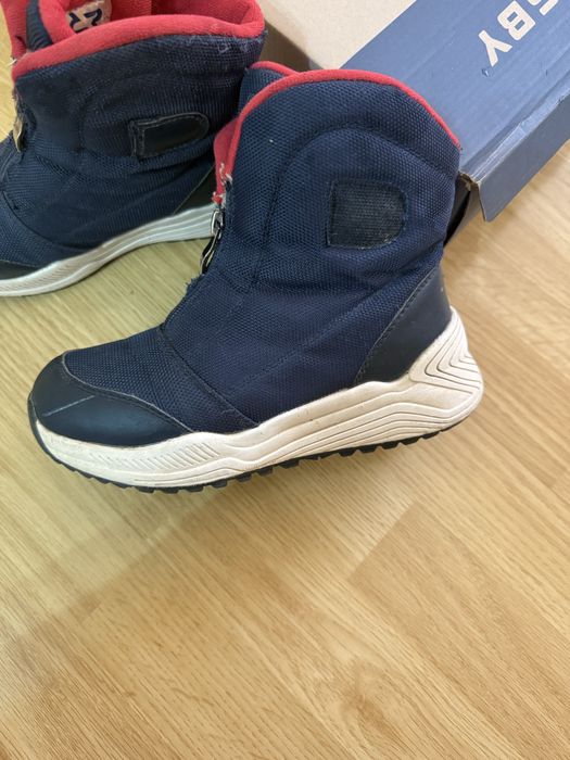 Зимние  ботинки  для  мальчиков