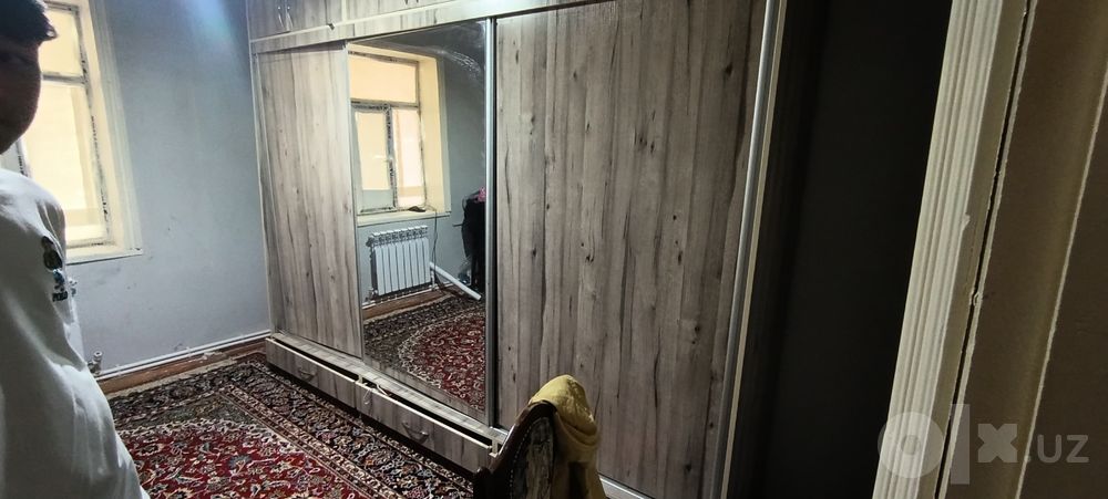 Шкаф срочно надо продать состояние нормальное