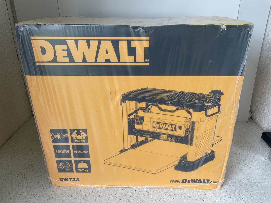 Dewalt DW733-QS, 1800W. Rindea Electrica / Masina de Rindeluit si Degrosat, Original Nou !