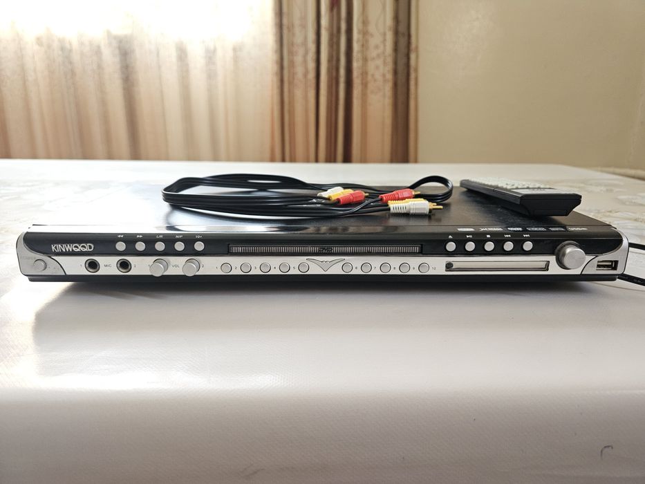 Продаётся DVD плеер от KINWQQD