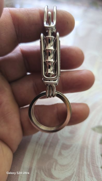 Брелок карабин для ключей