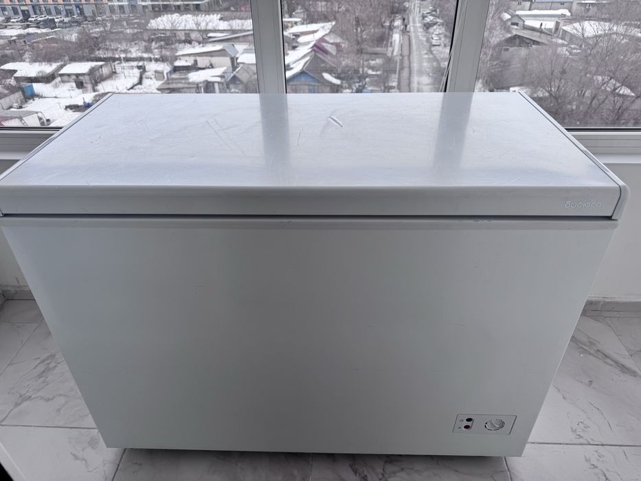 Продам морозильную камеру