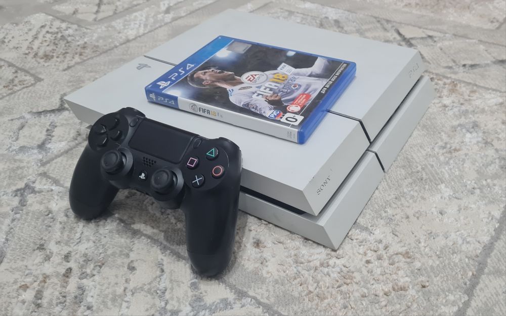 PlayStation 4 Fat