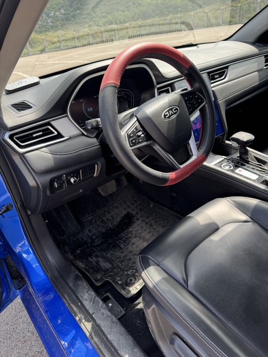 Продам автомобиль Jac J7